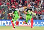 Virat Kohli - AB de Villiers